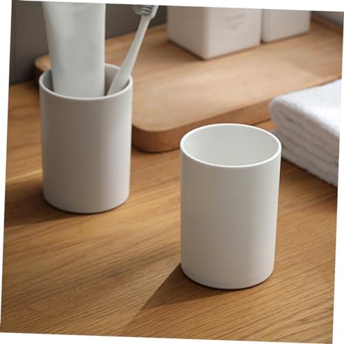 Luxshiny 2pcs Reusable Plastic Toothbrush Cups