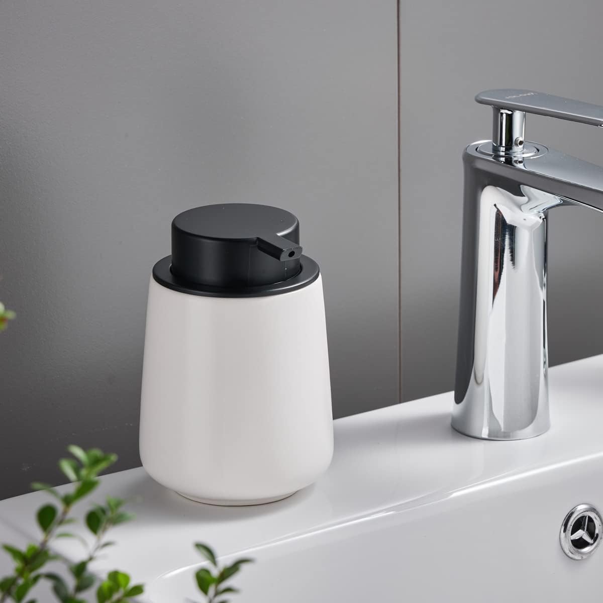 Eyrozia 12Oz White Ceramic Soap Dispenser with Black Pump