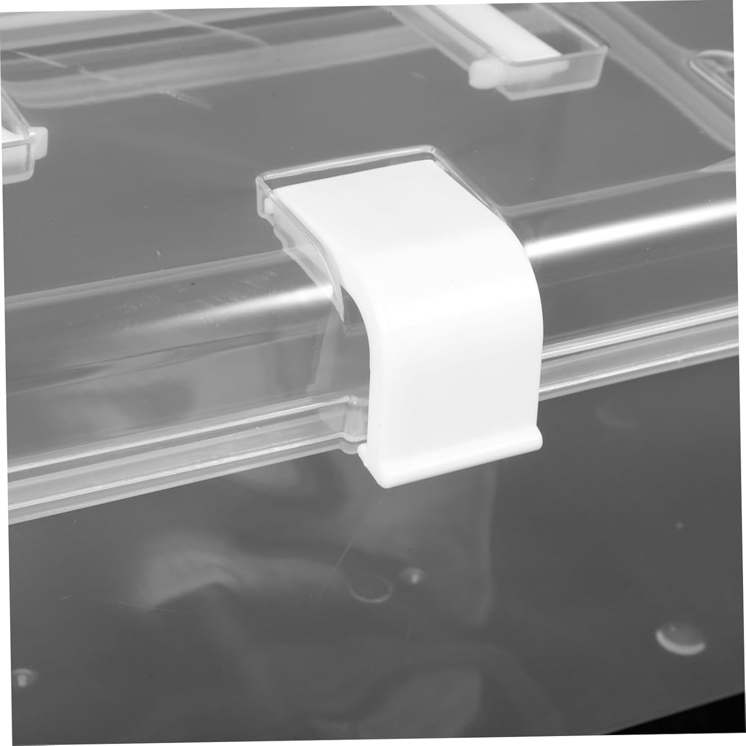 SECFOU Portable Medicine Cabinet with Buckle Closure