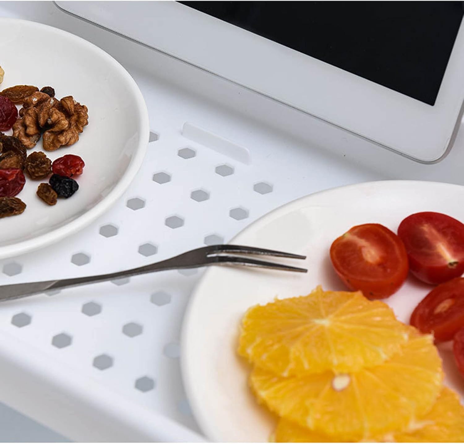 Flexman Plastic Bathtub Tray with Retractable Draining Design