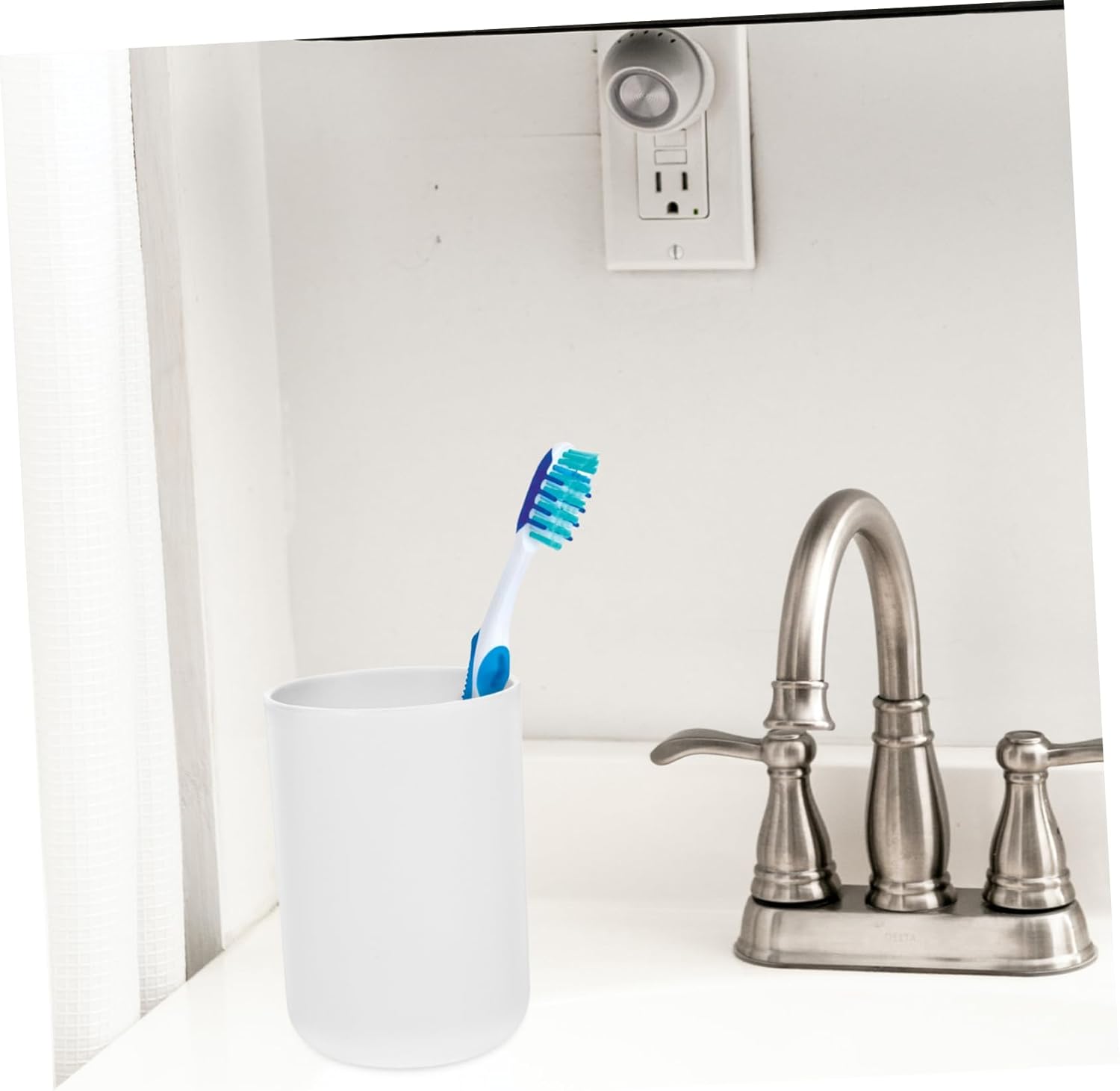 2pcs Lightweight PP Toothbrush Cups for Bathroom and Daily Use
