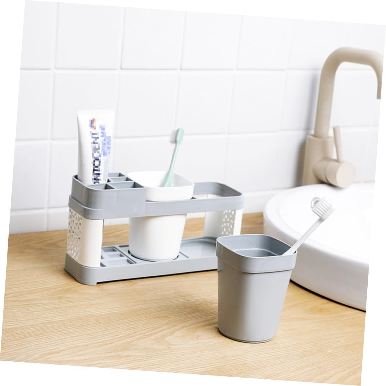 PRETYZOOM Toothbrush Holder with Suction Cup and 5 Slots