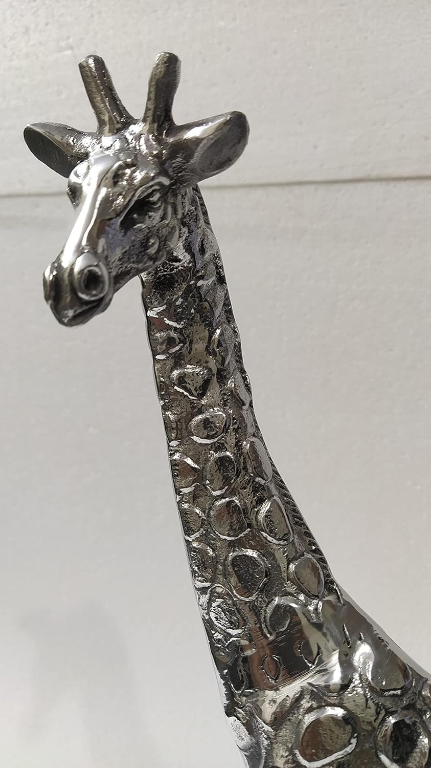 DECORVOID Metal Giraffe Sculpture Statue
