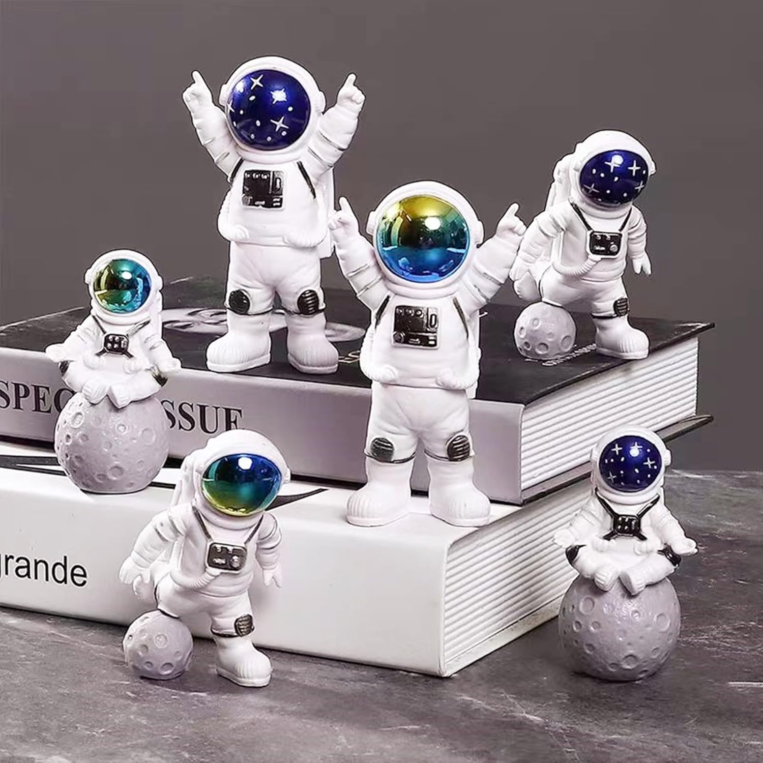 Gradient Astronaut Statues Set of 3 - Space Decor