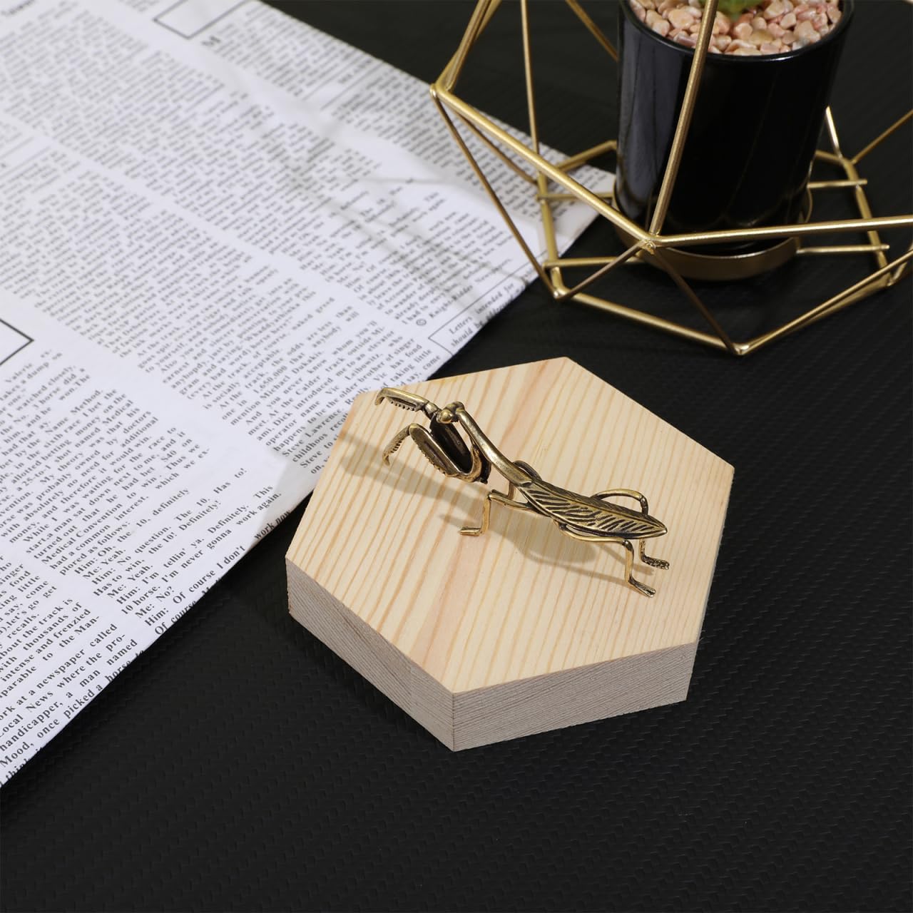 TOYANDONA Brass Mantis Sculpture - Golden Desktop Decor