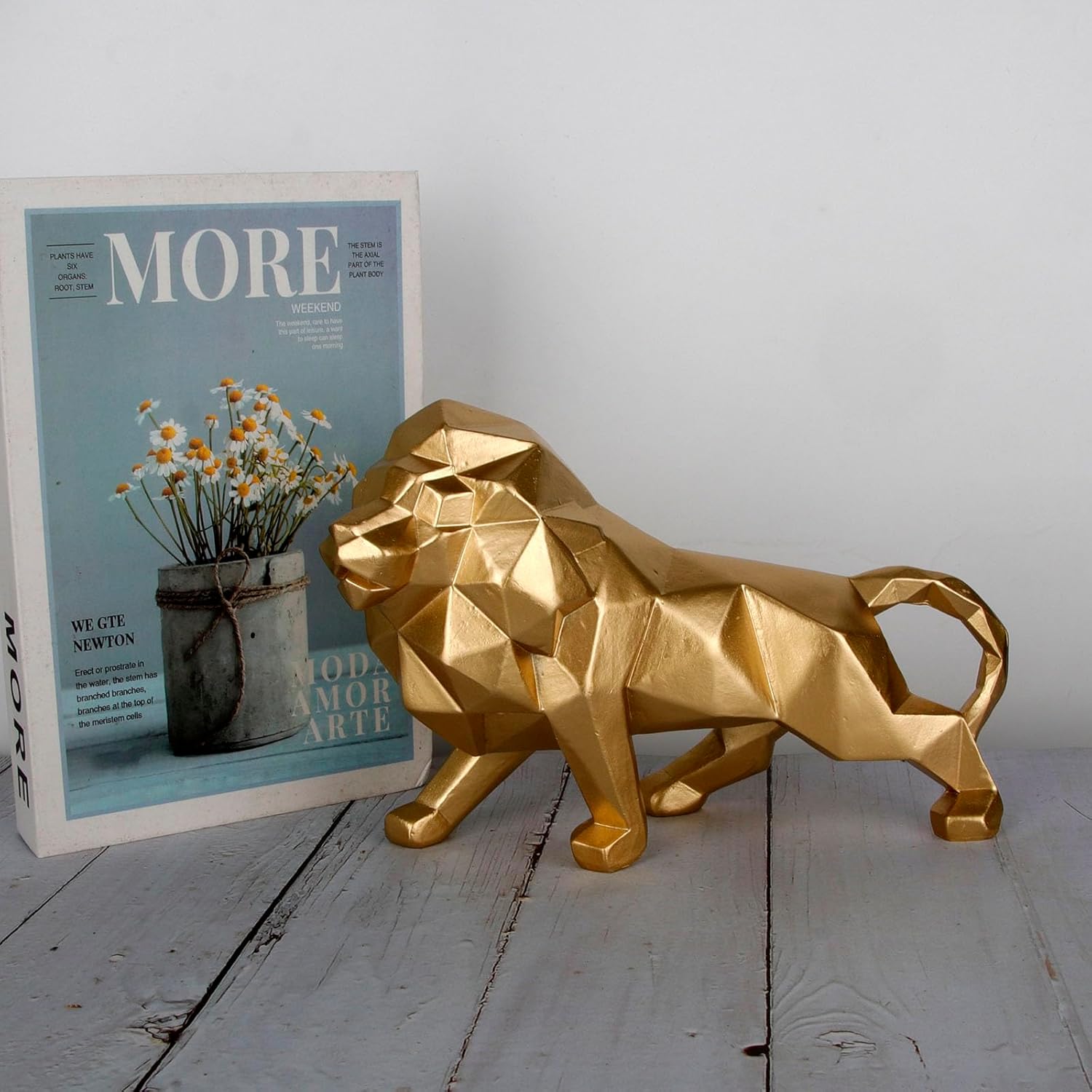 Wisifayardin Golden Lion Sculpture Resin Statue