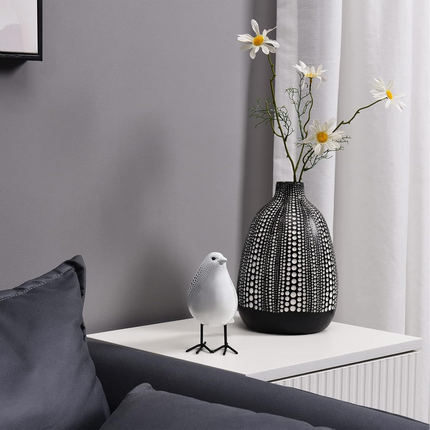 Quoowiit Bird Figurine with Polka Dots Design 1