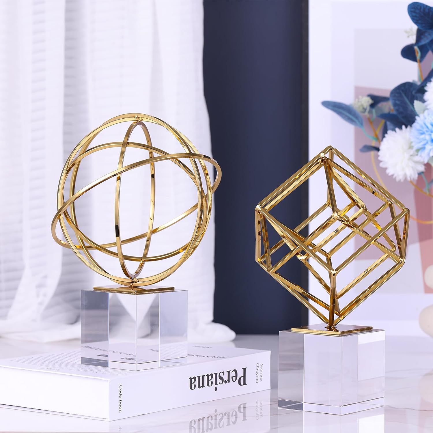 DOVDOV Gold Geometric Metal Knot Statue Crystal Base Decor