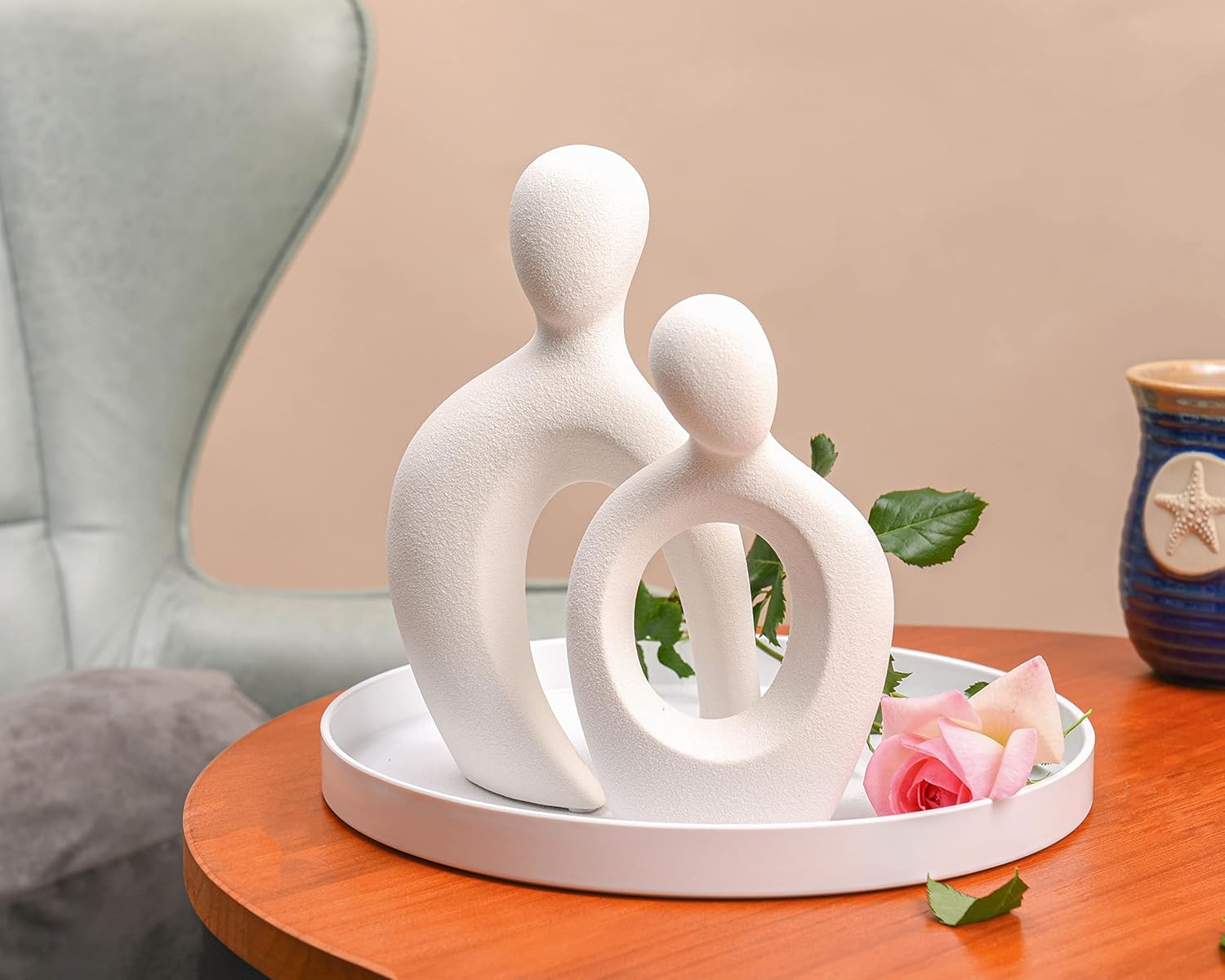 Quoowiit Abstract Love Couple Sculptures for Home Decor