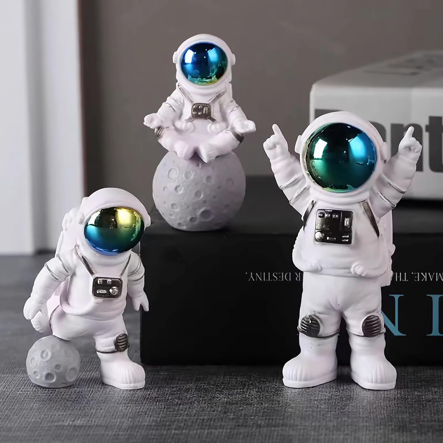 Gradient Astronaut Statues Set of 3 - Space Decor
